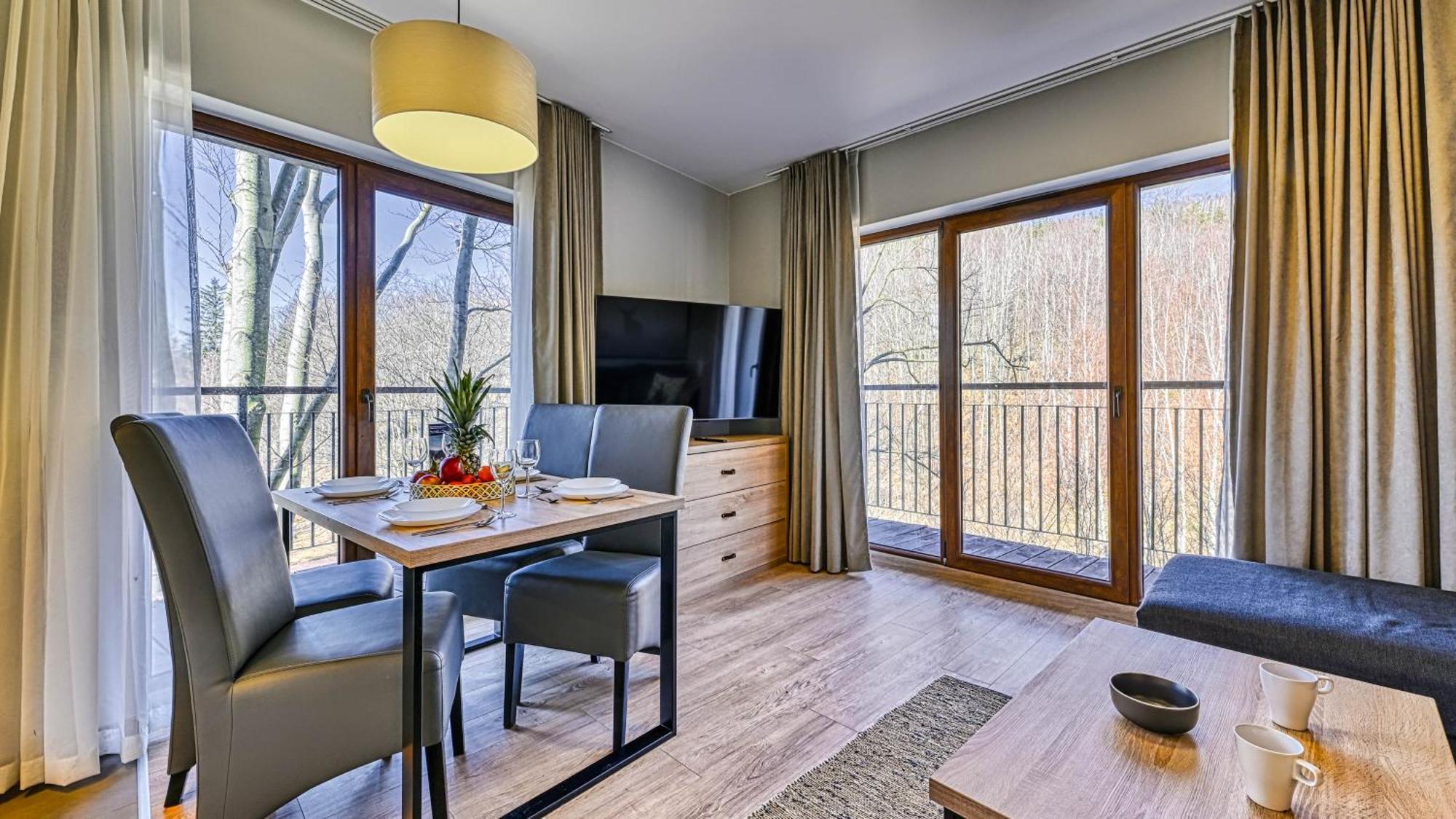 שצ'קלארסקה פוראובה Apartamenty Sun & Snow Resort Karkonosze מראה חיצוני תמונה